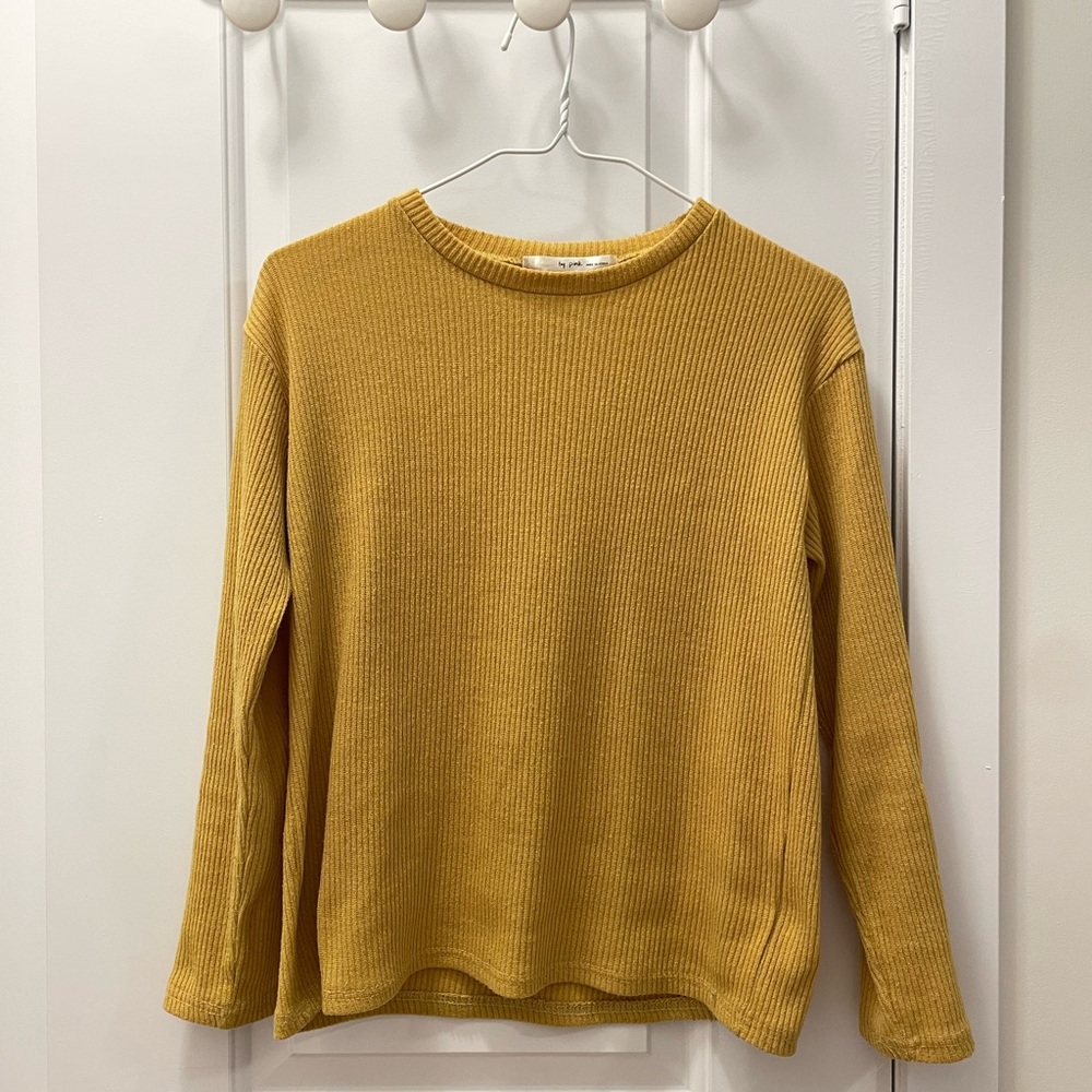 Mustard Yellow sweater from Korean brand by pink, size S